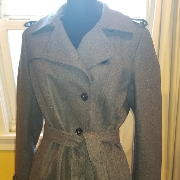 Coat - Picture 2 of 3